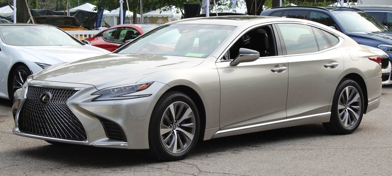 Lexus LS 400